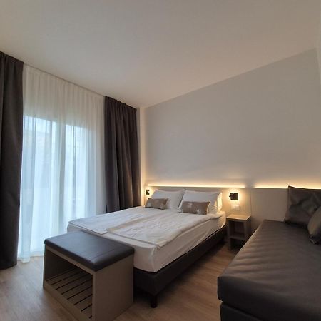 Hotel Delfino Caorle Exterior photo